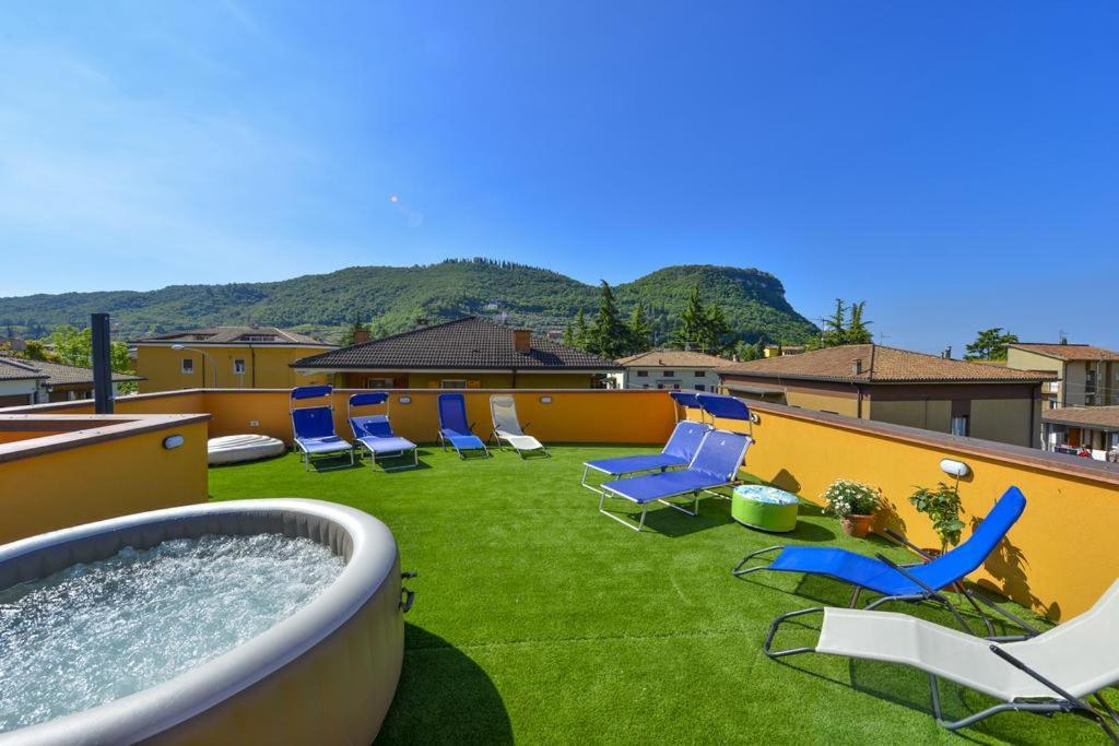 La Terrazza Sul Garda Hotel Buitenkant foto